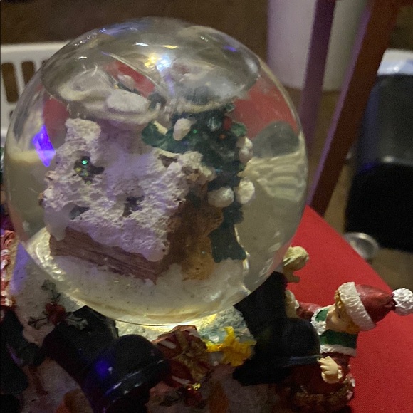 Festive Snow Globe with Figurines - Picture 2 of 6